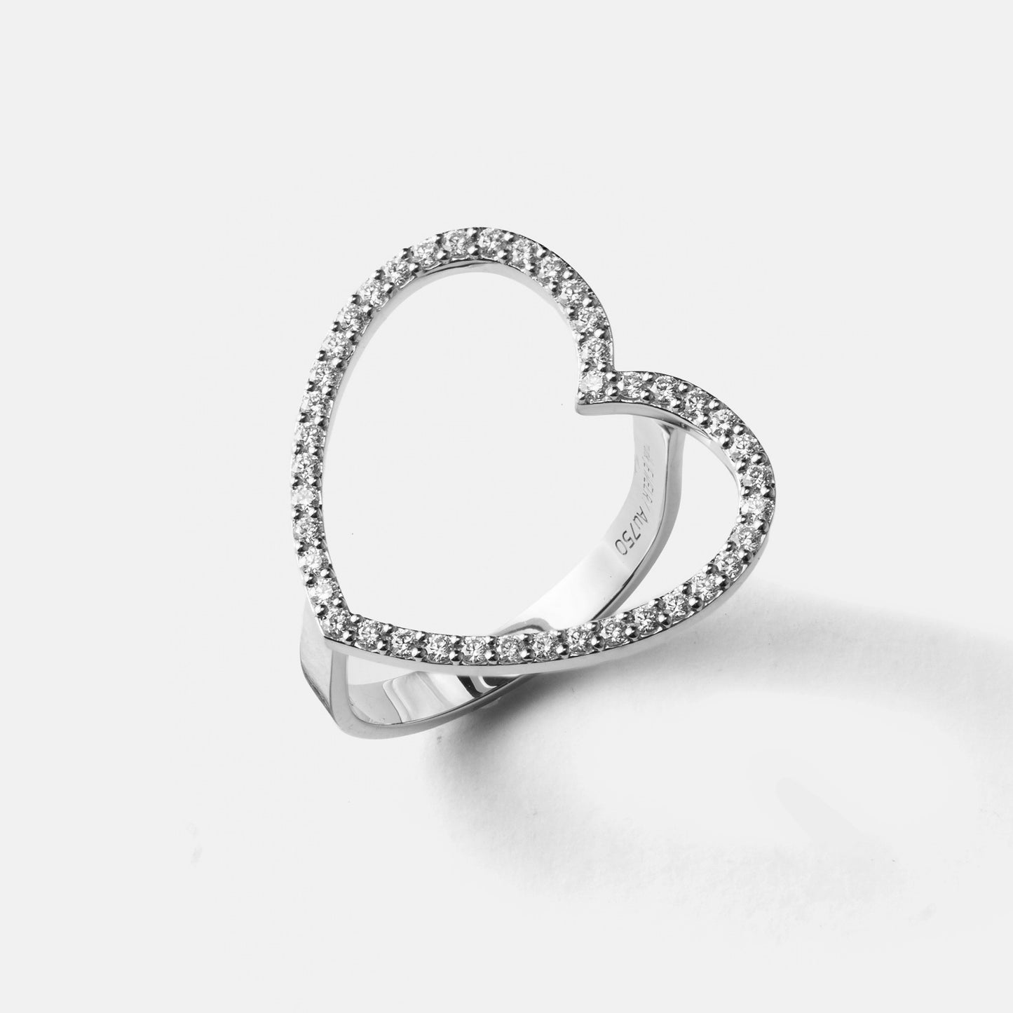 new basic collection / diamond twisted heartline ring K18WG