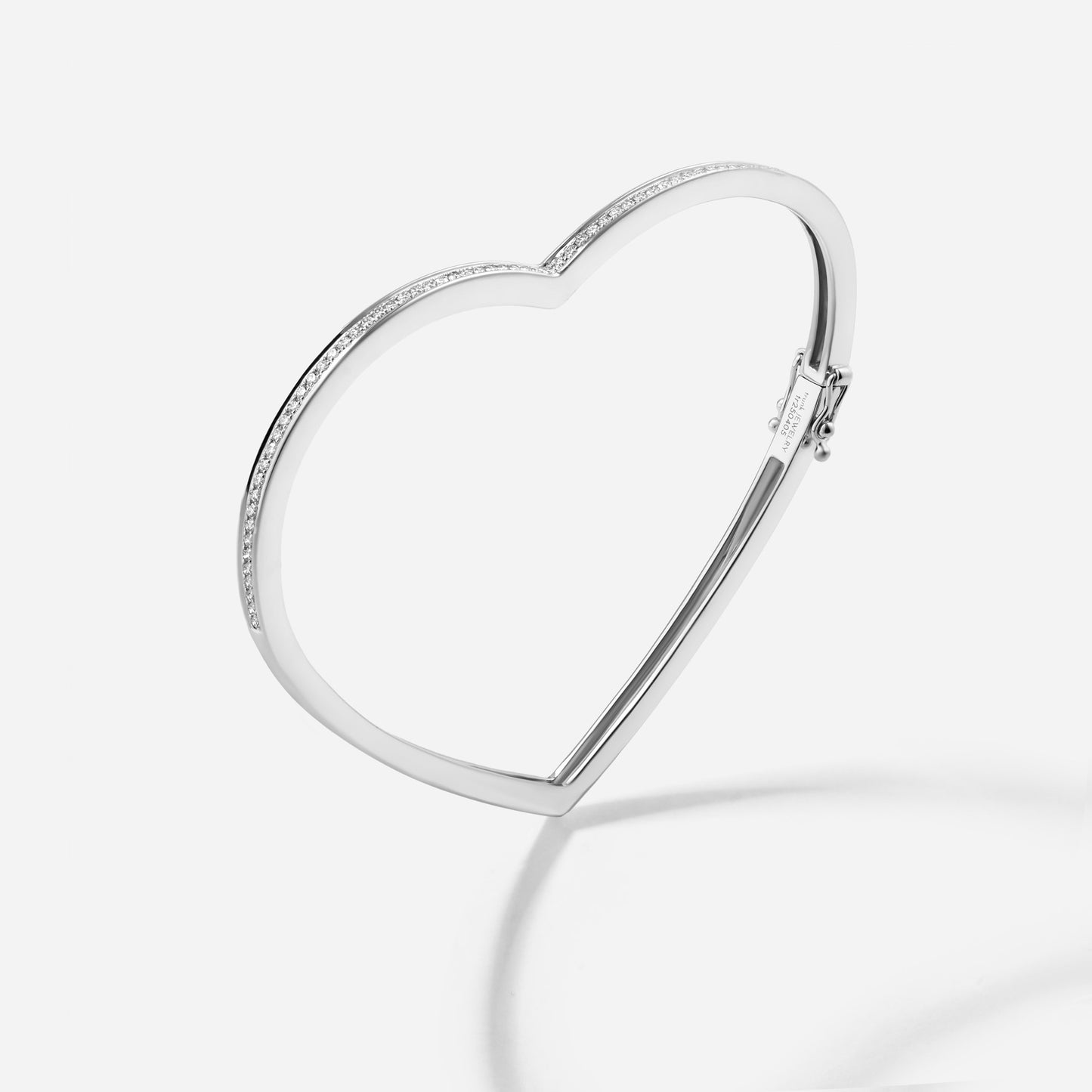 new basic collection / heart hug silhouette diamond bangle 0.6ct Pt950
