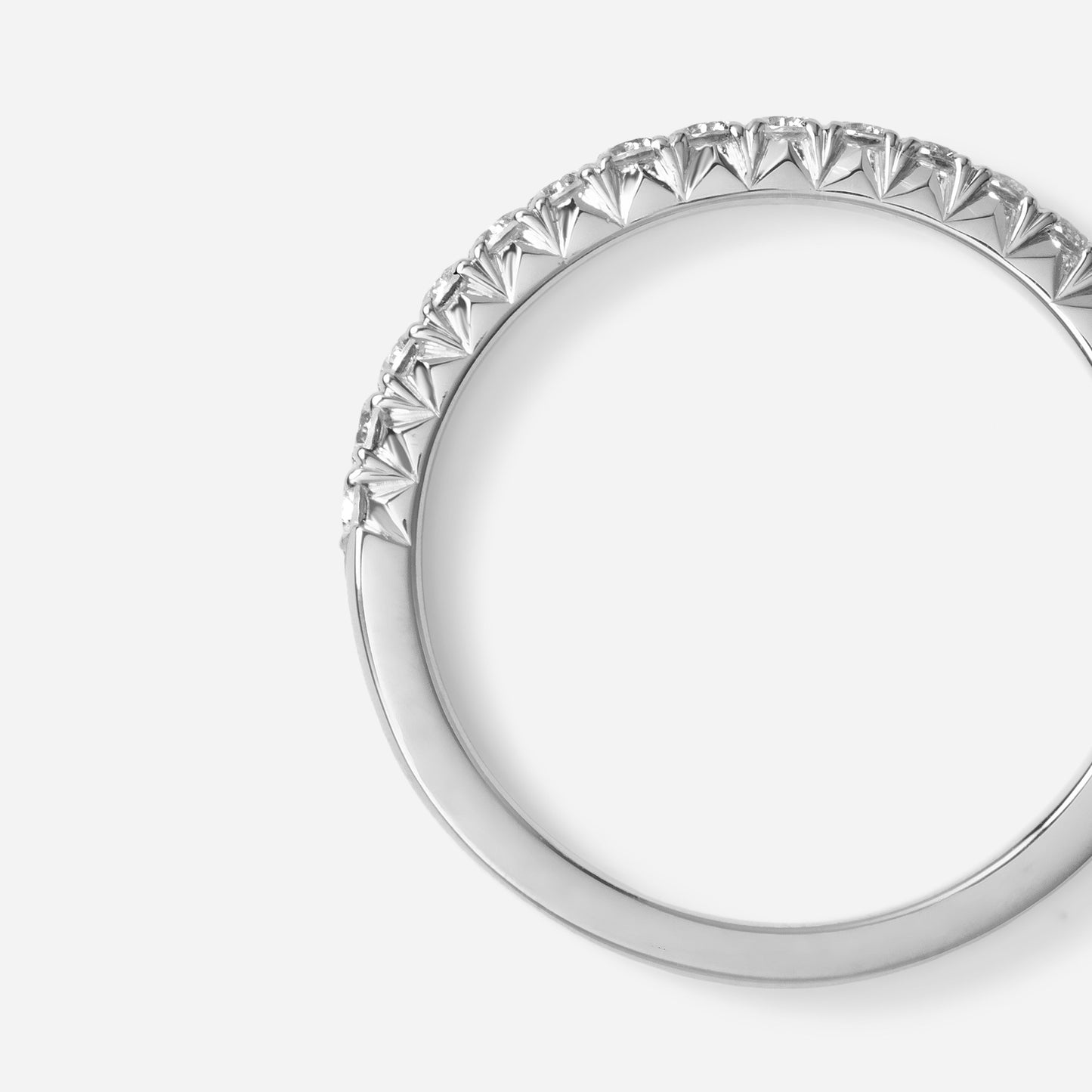 refined legacy collection / modern french setting diamond harf eternity ring Pt950