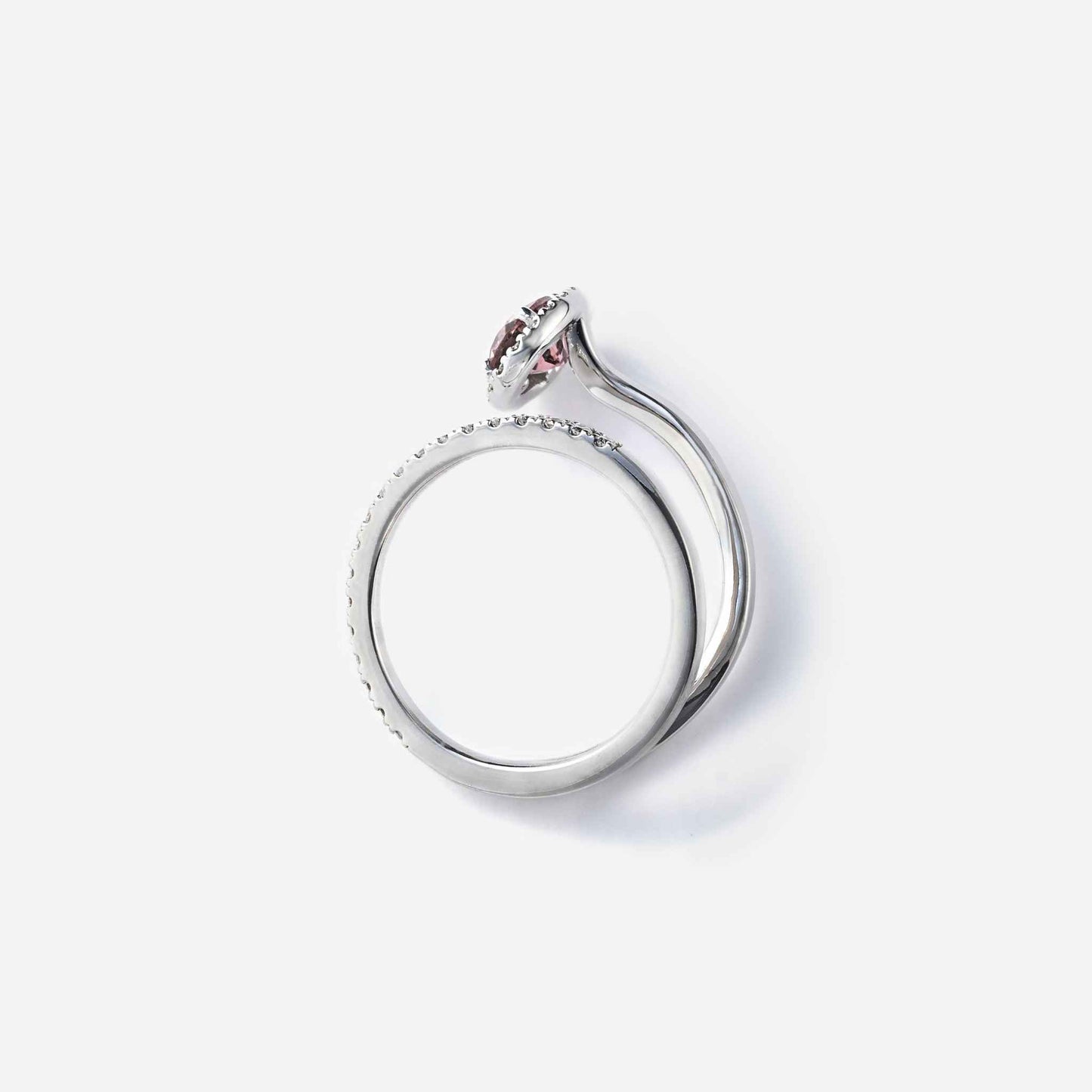 new basic collection / garnet strange diamond halo ring Pt950