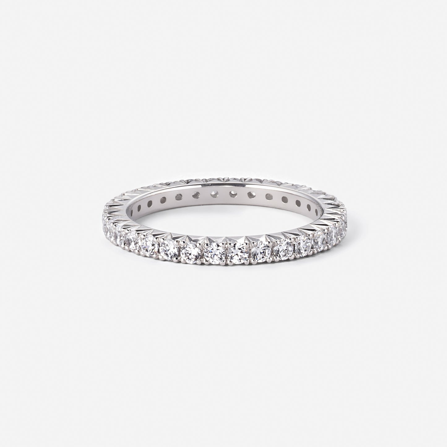 refined legacy collection / modern french setting diamond eternity ring pt950