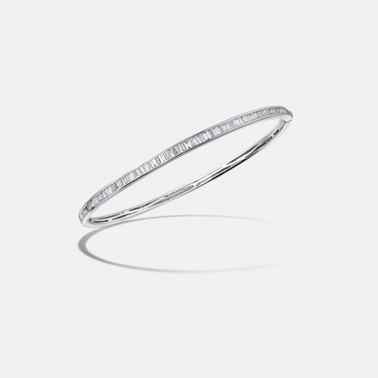 basic collection / super basic tapered baguette diamond bangle 1.2ct Pt950